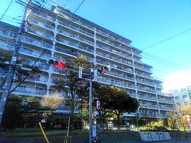 ソフトタウン小島町　2階　66㎡　リ　ノベーション済　エアコン　家具付の外観