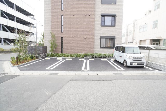 プライムレジデンス幕張の駐車場