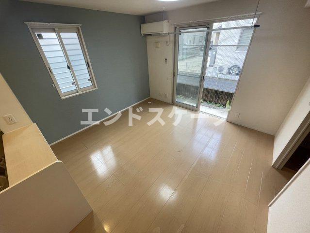 フローレスの居間・リビング|高崎、前橋エリアのお部屋探しはエンドスケープまで！お客様の理想お聞かせ下さい♪