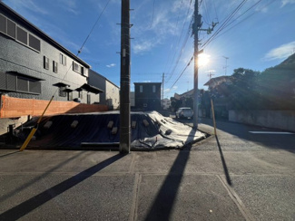 【前面道路含む現地写真】