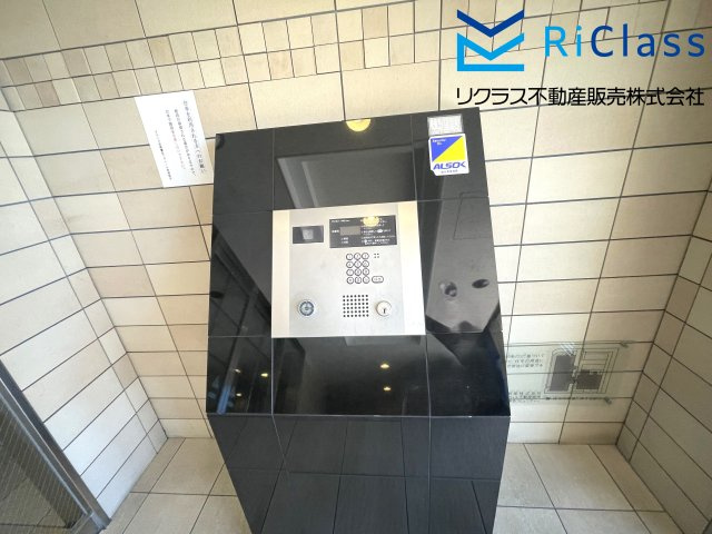 ブランズ須磨鷹取リヴェールのエントランス|オートロックです