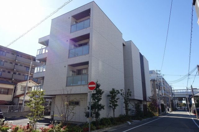 フェリシテの外観
