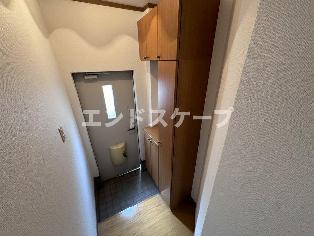 ラバーズウィングAの玄関|高崎、前橋、伊勢崎エリアのお部屋探しはエンドスケープまで！お客様の理想お聞かせ下さい♪