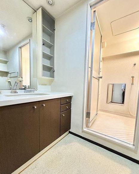 【中古マンション】サンマンションアトレ川越の独立洗面台|独立洗面台、朝の身支度には欠かせません