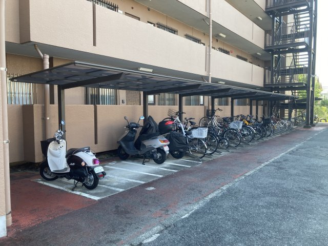 【駐輪場】の画像