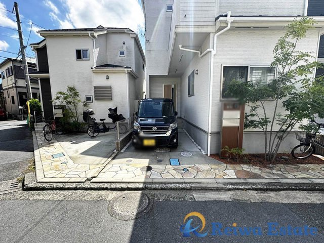 中古戸建　茅ヶ崎市東海岸北4丁目の駐車場|駐車スペース完備！（車種による）