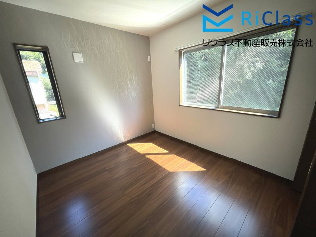 中古戸建　神戸市須磨区禅昌寺町1丁目30の洋室|明るい洋室です