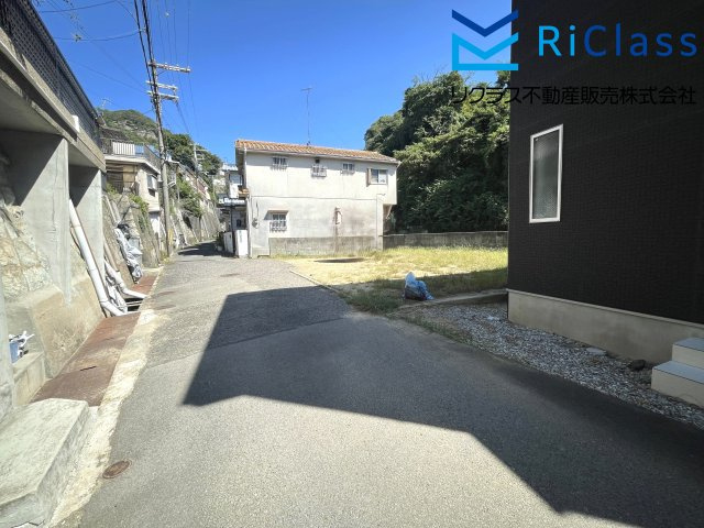 中古戸建　神戸市須磨区禅昌寺町1丁目30の前面道路含む現地写真|前面道路含む現地写真です