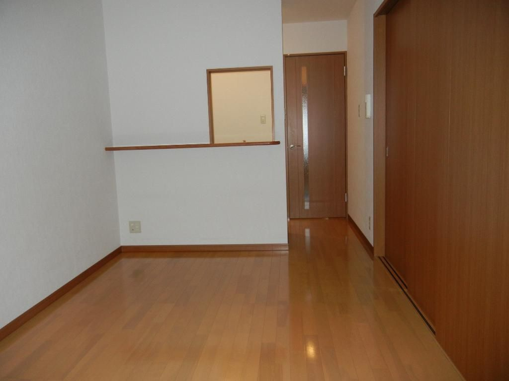 ウイングテラス実籾の居間・リビング