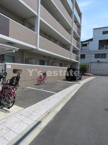 【駐車場】 | ロンドエーデルワイス