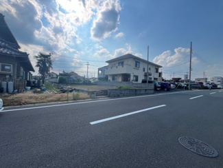 【前面道路含む現地写真】