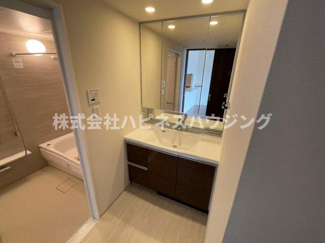 クレストフォルム柏サウスウイングの独立洗面台