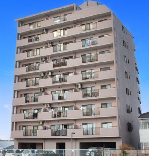 ロイヤルシャトー名取Ⅱの外観