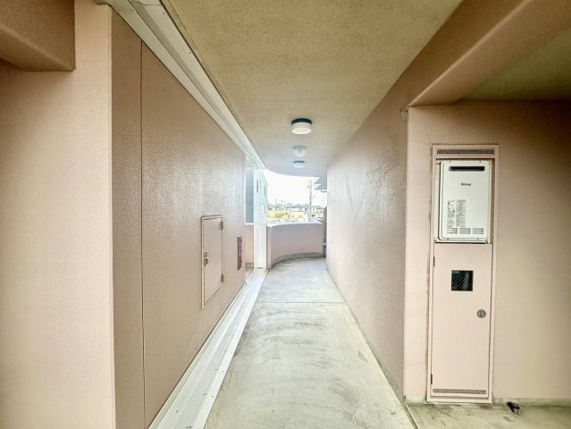 ロイヤルシャトー名取Ⅱのその他共用部分|住戸階廊下