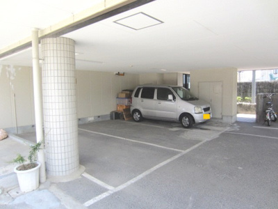 【駐車場】 | シャンソニエパレス