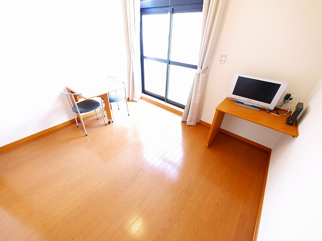 レオパレスｇｒｏｗの洋室