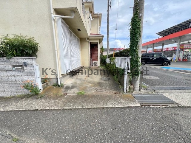 ◎高座郡寒川町一之宮2丁目　建築条件なし　売地の外観|隣地道路の境界付近☆