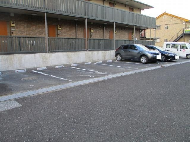 エスポワールの駐車場