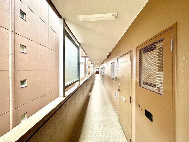 朝日プラザ五橋のその他共用部分|住戸階廊下