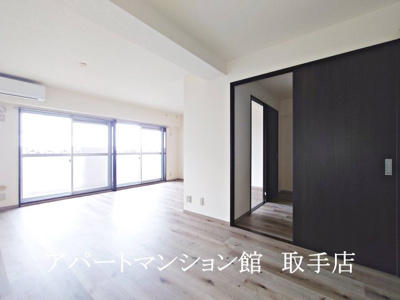 【居間・リビング】 | リバーサイドヒルズ