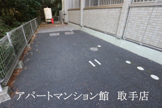 【駐車場】