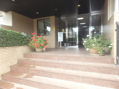 【エントランス】 | シャトーサンハイム | 毎日通るエントランスはこのようになっています(^^)/