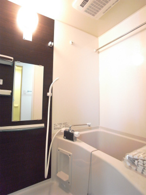 リブリ・Yotsuyaの浴室