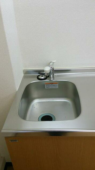 守山市梅田町の店舗事務所のキッチン|キッチンです