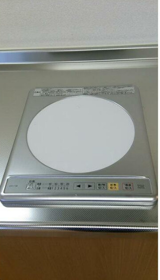 守山市梅田町の店舗事務所のキッチン|コンロです