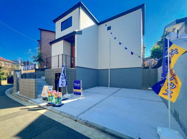 横浜市磯子区磯子６丁目の新築一戸建の外観|閑静な住宅地でゆったりとお過ごし頂けます。
お気軽にお問合せ下さい！