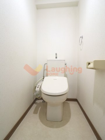 メゾンド梨花Ⅱのトイレ|コンパクトで使いやすいトイレです※反転タイプのお部屋になります。