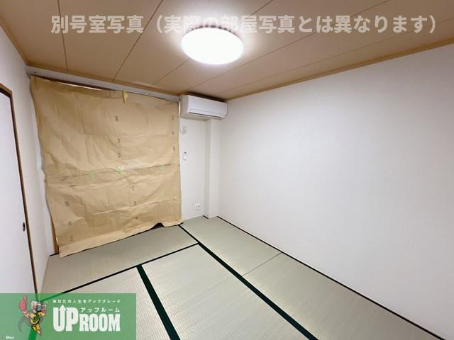 オウクレスト川添の和室