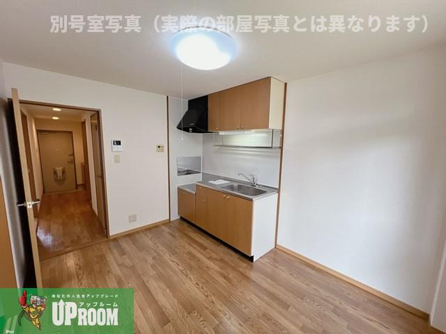 オウクレスト川添の居間・リビング