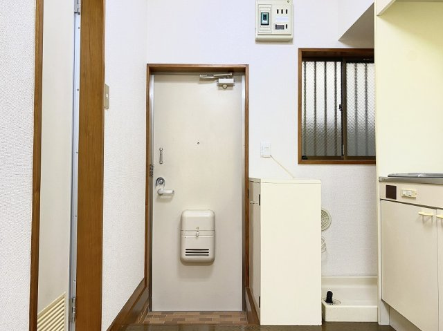 ハイツタナカの玄関
