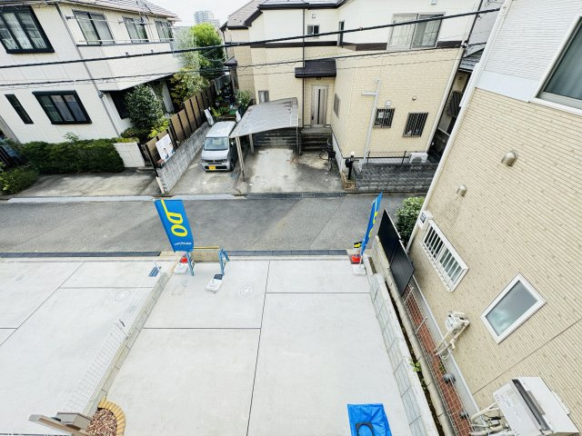 松戸市常盤平西窪町新築戸建【常盤平第三小学校：2分】の展望|バルコニーより道路側眺望