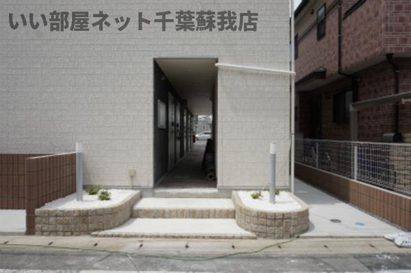 リブリ・クレール蘇我壱号館のエントランス|おしゃれですね♪