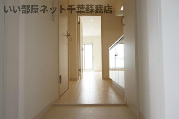 リブリ・クレール蘇我壱号館の内装|清潔感のある玄関♪