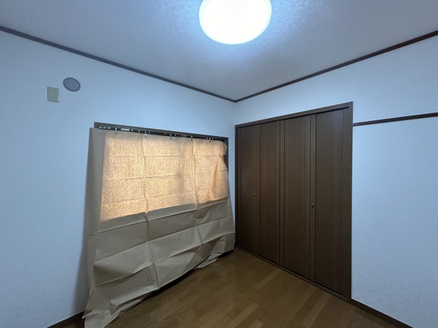 大英ビルの洋室