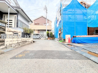 【前面道路含む現地写真】