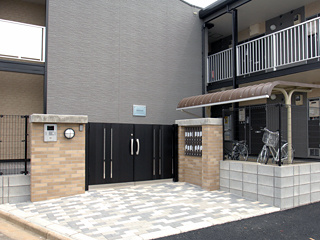 【エントランス】 | ＭＵＲＡＫＡＭＩ | オートロックゲート完備