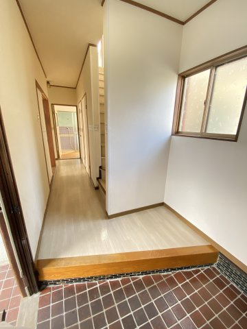 大内矢田南戸建ての玄関