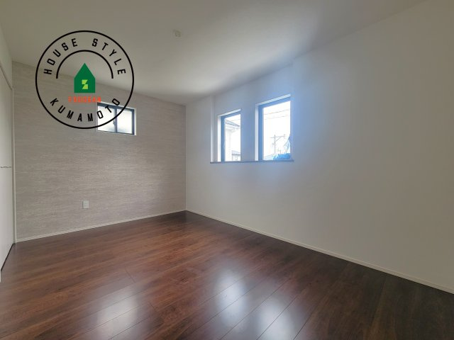 熊本市西区新土河原2丁目第1-3棟（2号棟）　の寝室|主寝室には収納力に優れたクローゼットがありますので、お部屋もすっきり片付きます。