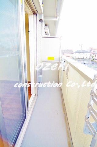 ロイヤルパレスⅢ番館のバルコニー