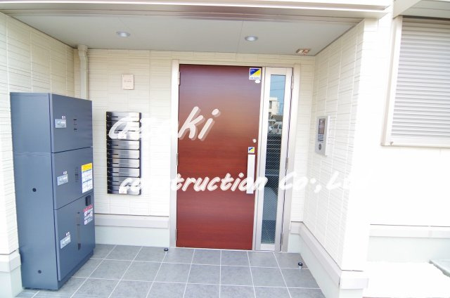 ロイヤルパレスⅢ番館のエントランス