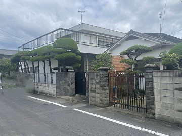 伏石町　土地の前面道路含む現地写真