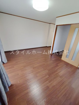 【居間・リビング】 | リゾナーレ石河 | 別部屋写真です。