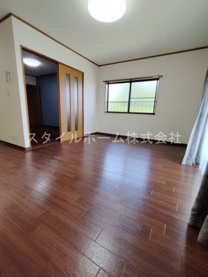 【居間・リビング】 | リゾナーレ石河 | 別部屋写真です。