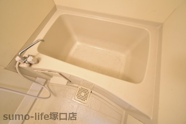 ベルメゾン若王寺の浴室