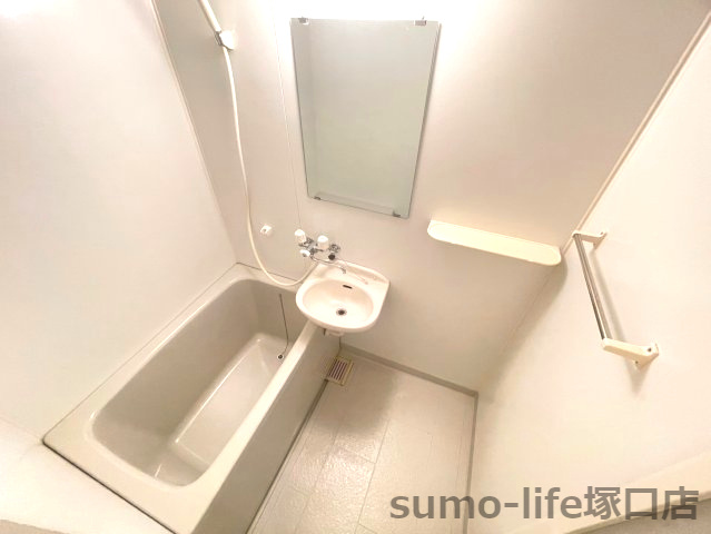 市隆ハイツ武庫之荘の浴室