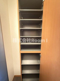 【玄関】 | マメゾン南大江 | シンプルで使いやすい玄関です